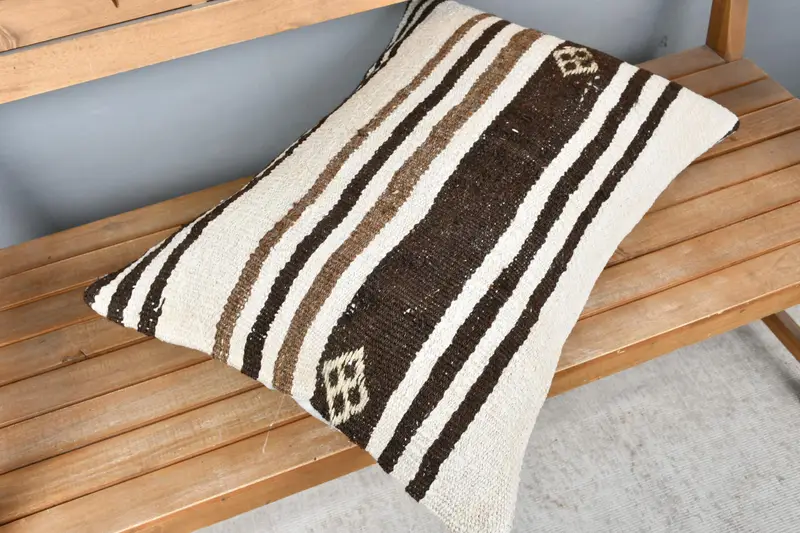 Nomadic Pillow Case, Kilim Pillow, Living Room Throw Cushion, Turkish Kilim Pillow, Handmade Kilim Cushion, Cushion Cover, 20x28 White Cushion Case - 2