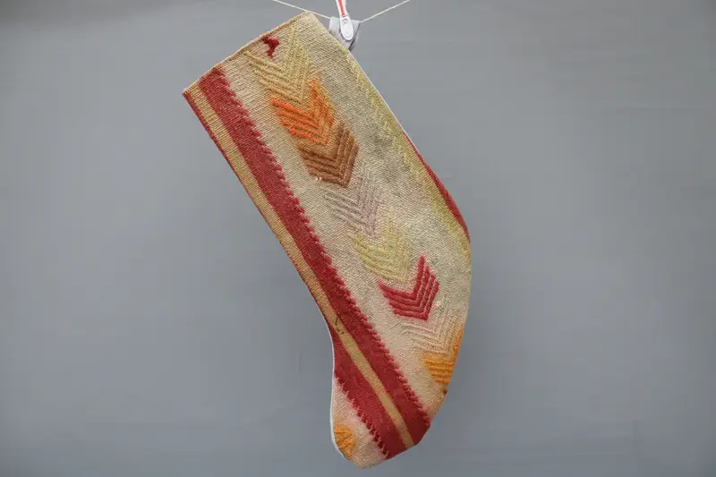 Medias de adornos navideños rojos y beige, medias festivas