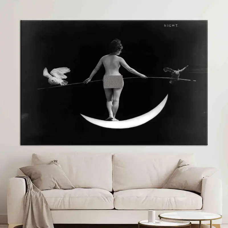 現代のエロティックなキャンバス: 官能的な黒人女性のアート プリント