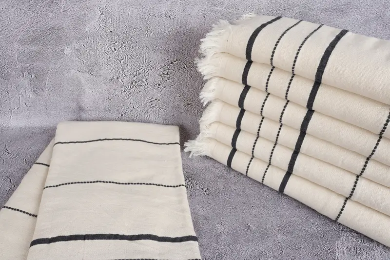 Bridal Shower Favors, Sand-free towel, 70x40 Cotton Striped Towel, Gift For Him, Luxury Beach Towel, Wedding Gift Ideas, Girl Trip Party Favor - 2