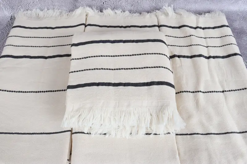 Bridal Shower Favors, Sand-free towel, 70x40 Cotton Striped Towel, Gift For Him, Luxury Beach Towel, Wedding Gift Ideas, Girl Trip Party Favor - 4