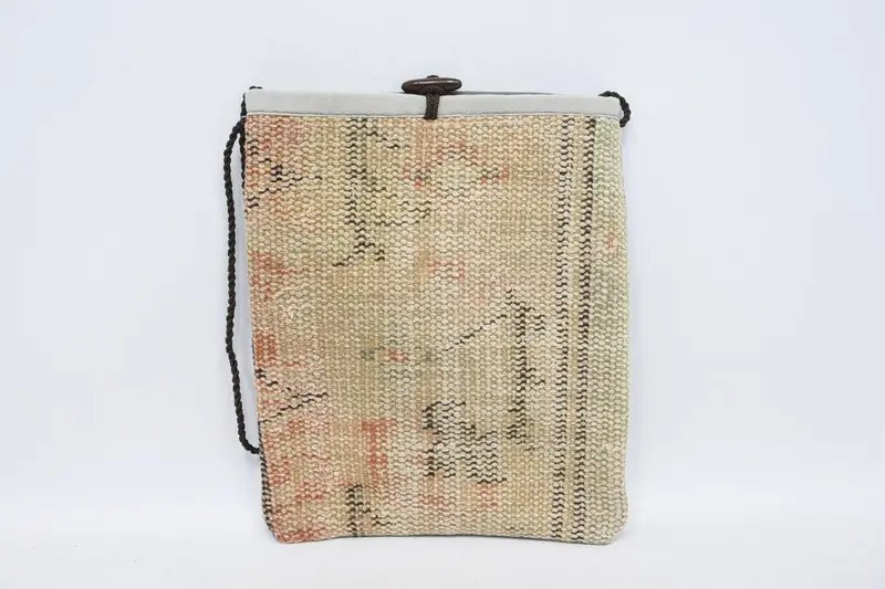 ヴィンテージモチーフのミニマリストウールショルダーバッグ、キリムバッグ