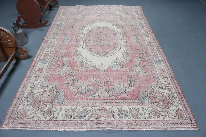 Vintage Büyük Halı 5,9x9,9 ft, Kırmızı Beyaz Puantiyeli Yün Halı - 1