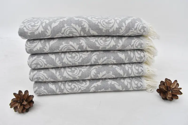 Nakış havlu, kişiselleştirilmiş düğün hediyesi, monogramlı el havlu, 40x24 pamuklu barok havlu, kişiselleştirilmiş hediyeler, seyahat havlusu, nedime hediyeleri - 3