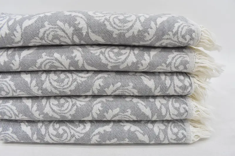 Nakış havlu, kişiselleştirilmiş düğün hediyesi, monogramlı el havlu, 40x24 pamuklu barok havlu, kişiselleştirilmiş hediyeler, seyahat havlusu, nedime hediyeleri - 2