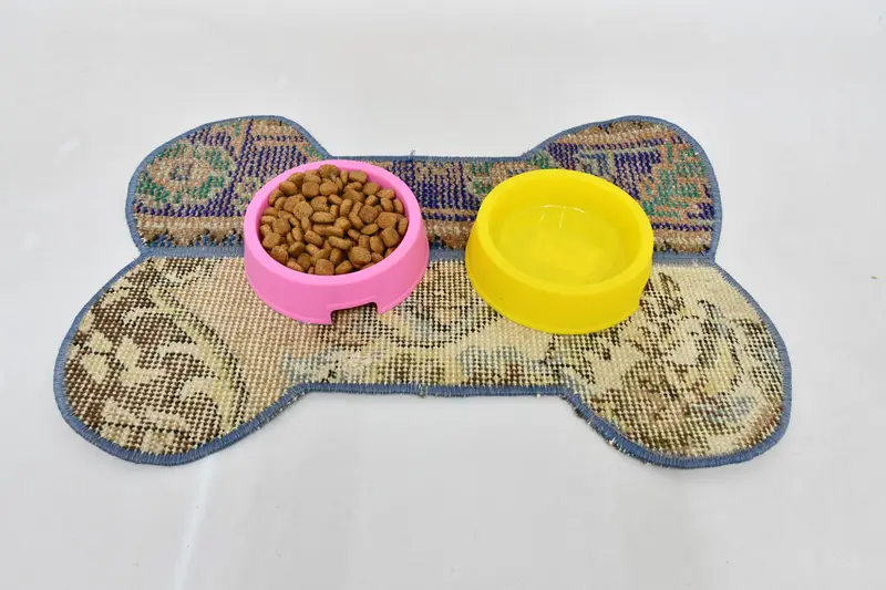 Rahat Yeşil ve Bronz Evcil Hayvan Matı, Emici Pamuk ve Köpük Ped