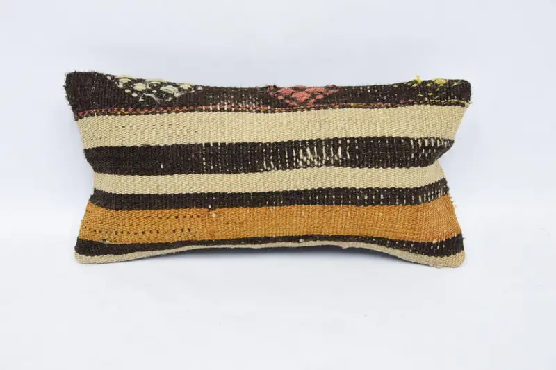 Vintage marokkanisches braunes Kissen, gestreiftes dekoratives Geschenkkissen aus Wolle - 1