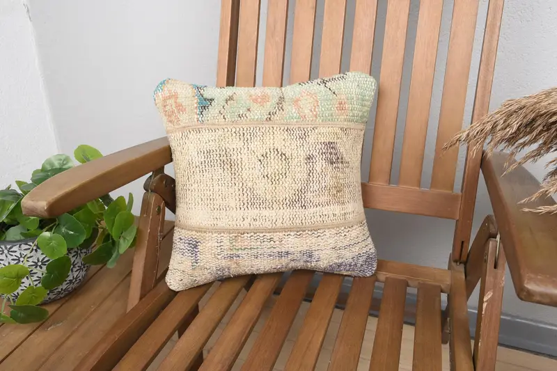 Beige-grünes Patchwork-Wurfkissen, 14x14 besticktes Kissen