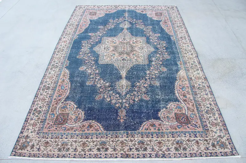 Blue Oriental Rug, 6,7x9,9 ft Elegant Home Decor