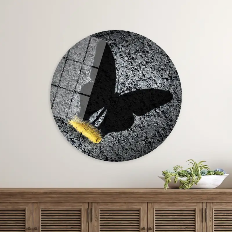 Transformative Schmetterlings-Raupen-Leinwand: Kunst in Schwarz und Gelb