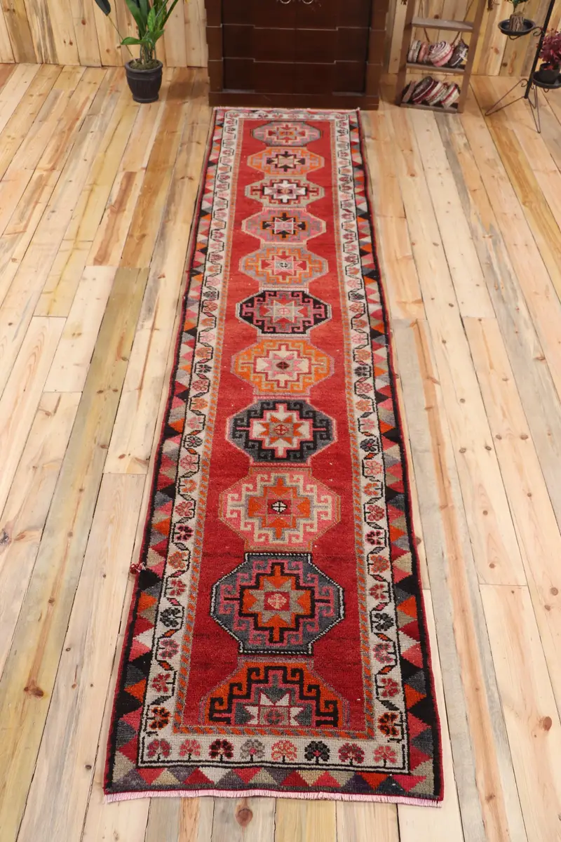 Vintage Runner Halı 2.7x12.4 ft, Kırmızı Oryantal Türk Yün Halısı - 1