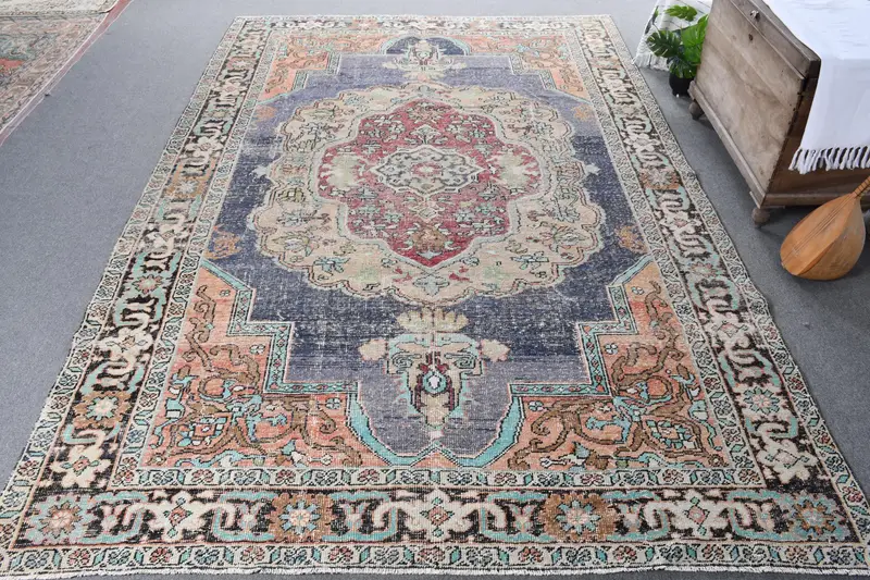 手作りブルーグリーン抽象ラグ、0.7x1フィート