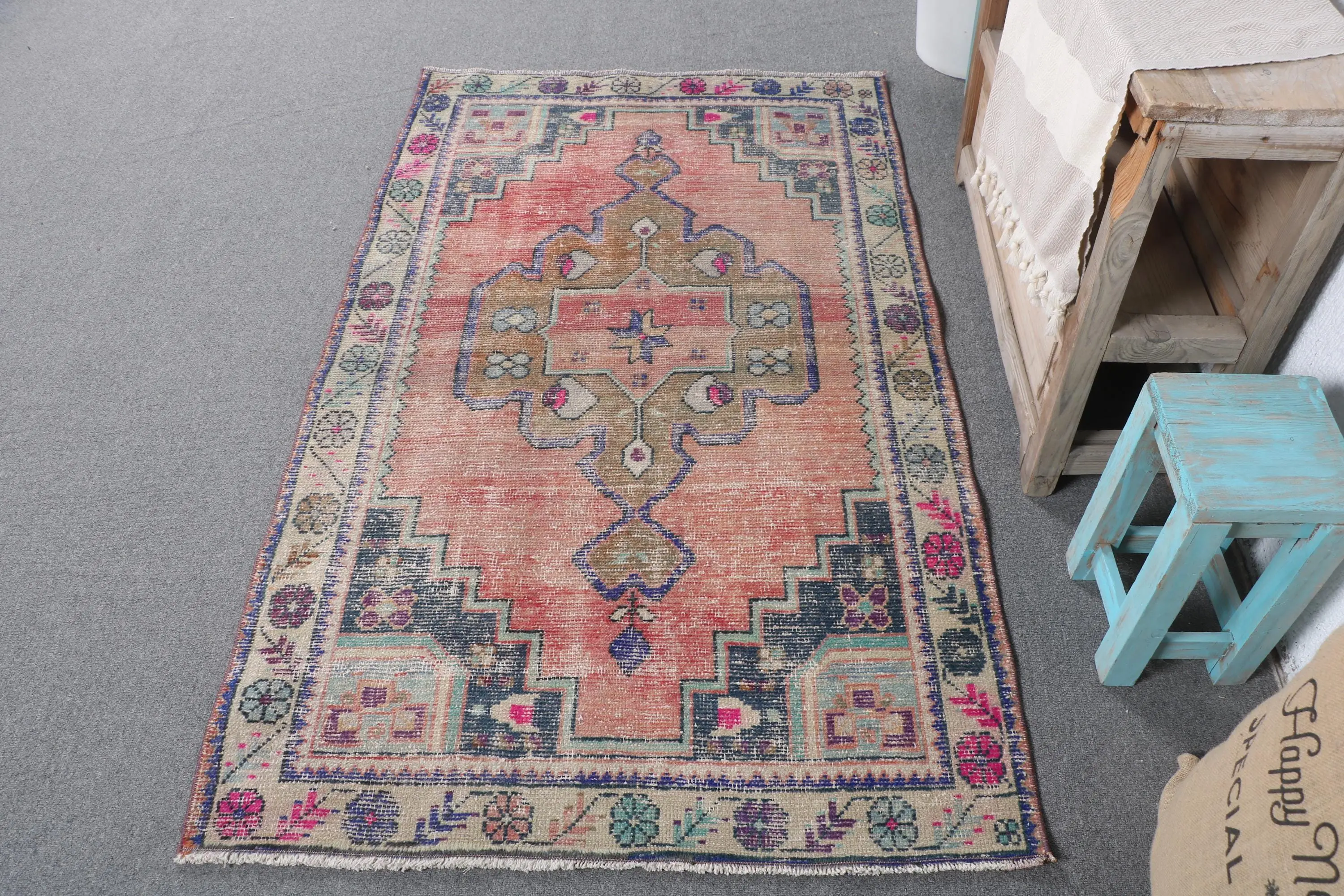 Türk 3.3x5.3 ft Accent Halı, Vintage Halı, Kırmızı Hayvan Baskı Halı - 1