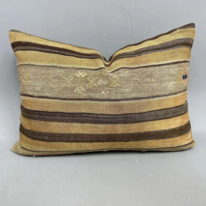 Almohada de lanzamiento Kilim tejida a mano, cojín vintage de 20x28 pulgadas