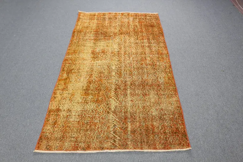 鮮やかなオレンジとグリーンのラグ、3.5x6.5フィートの水玉模様のデザイン