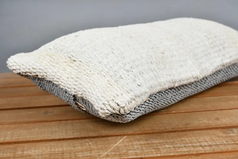 Almohada Kilim, cubierta de almohada de color beige 8x16, caja de cojín, almohada de diseñador de interiores, almohada de almohada azteca, almohada de alfombra de kilim étnico, cojín de tiro al aire libre - 3