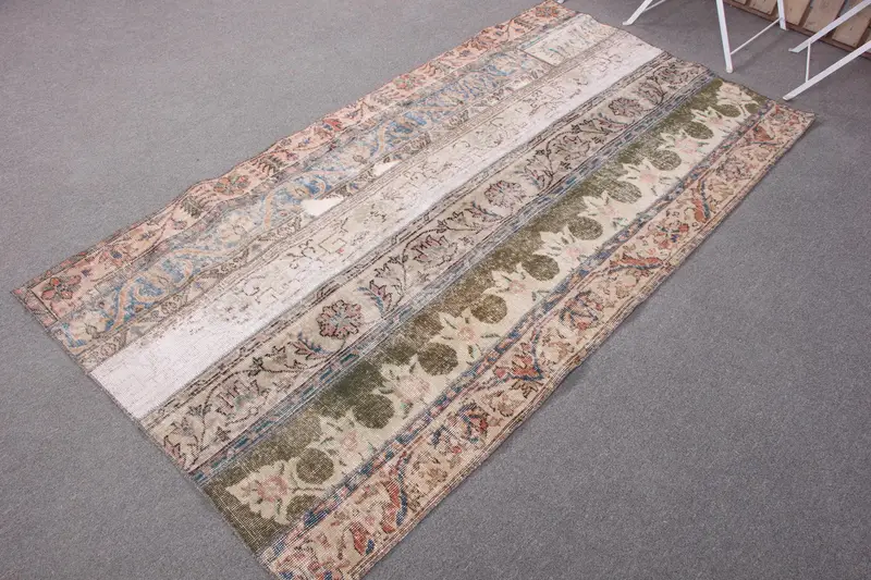 ハンドメイド ベージュ & グリーン ラグ、3.6x6.8 フィート花柄幾何学デザイン