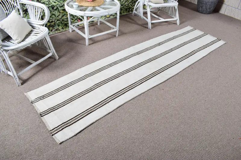 Alfombra turca vintage 2,2x8,4 pies (67x257 cm), alfombra Oushak de lunares blancos - 1