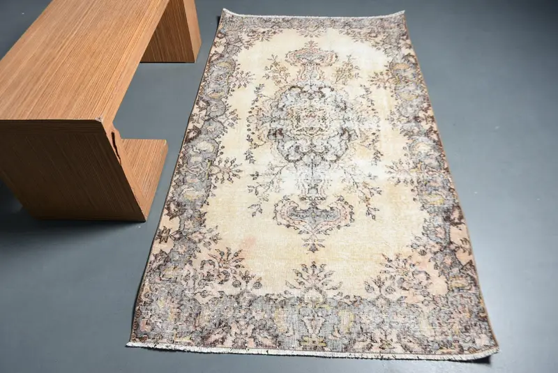 Alfombra vintage de 3,7x6,7 pies, alfombra turca de área, alfombra de lana Ikat gris marrón - 1