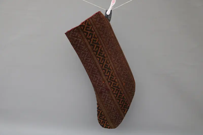 Süslü Kahverengi Noel Çorabı, Şenlikli Tatil Çorabı