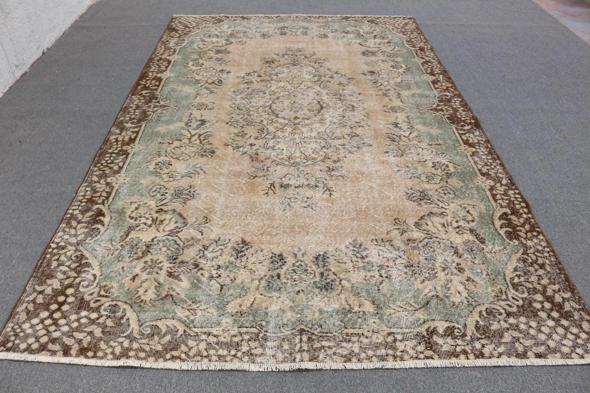 Türk Büyük Halı 6.46x10.2 ft, Vintage Kahverengi Bitkiler ve ağaçlar Yün Halı - 1