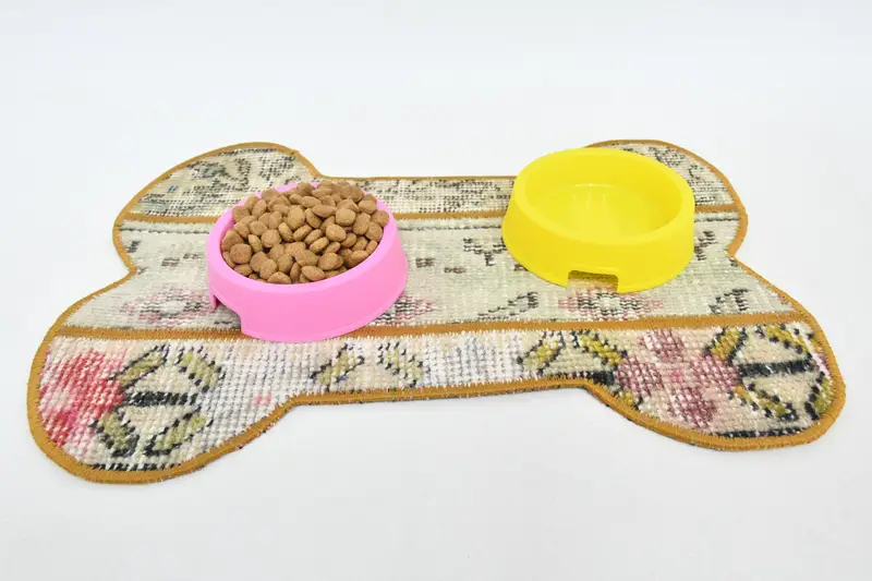 ボヘミアンラウンドプレースマット、ベージュとグリーンのウールマット