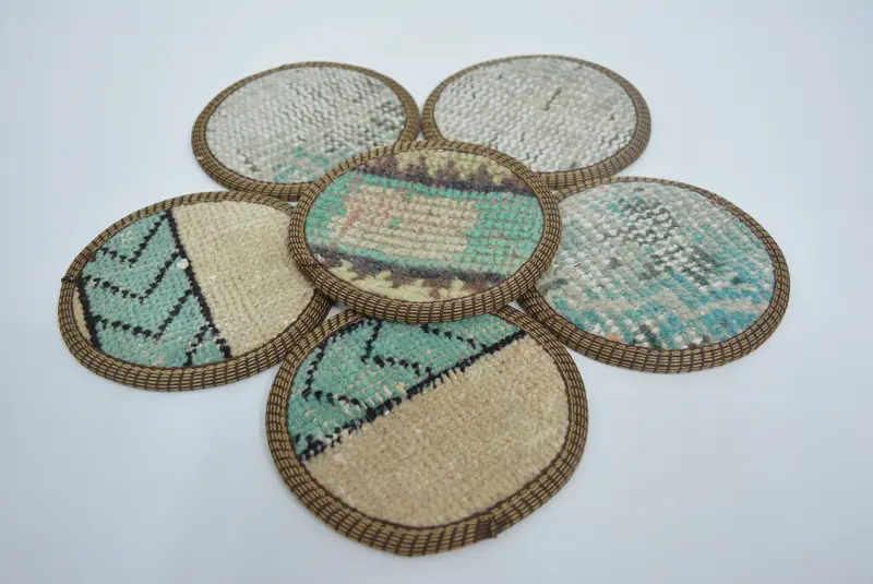ブルーとベージュのキリムコースター、ユニークなボヘミアンテーブルコースター