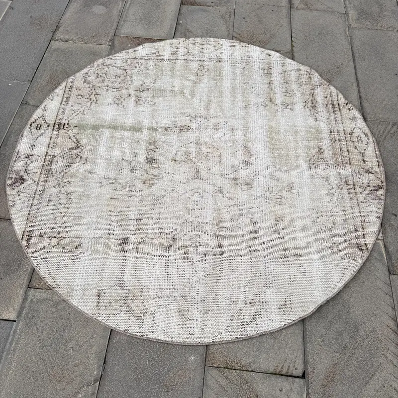 Eleganter beigefarbener Ikat-Teppich, 4,9 x 4,9 Fuß, schickes Dekor