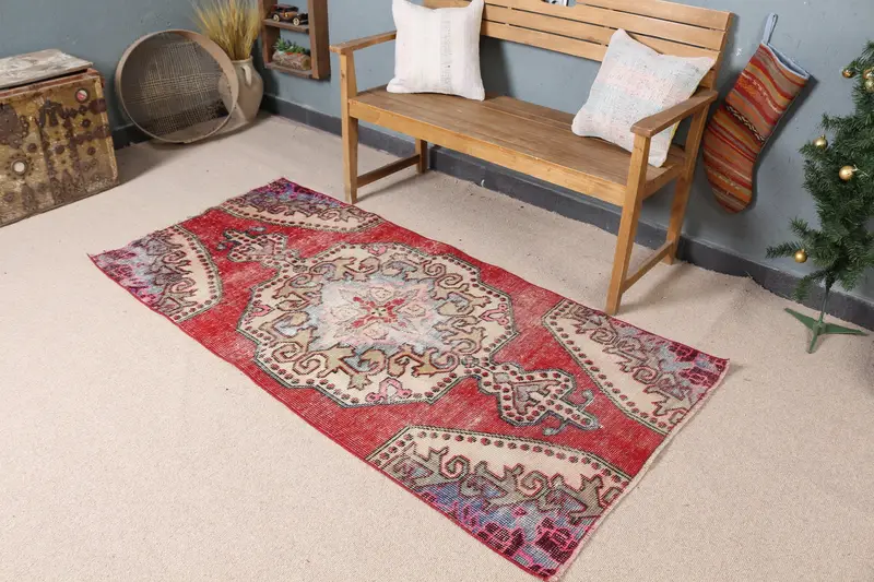 Red Floral Rug, 3,2x6,4 ft Elegant Beige Accent