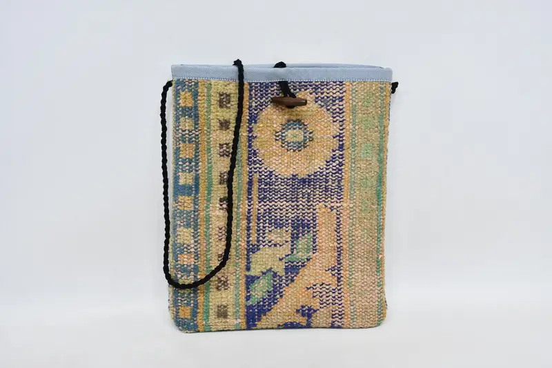 ヴィンテージモチーフのミニマリストクロスボディキリムバッグ、ウールバッグ