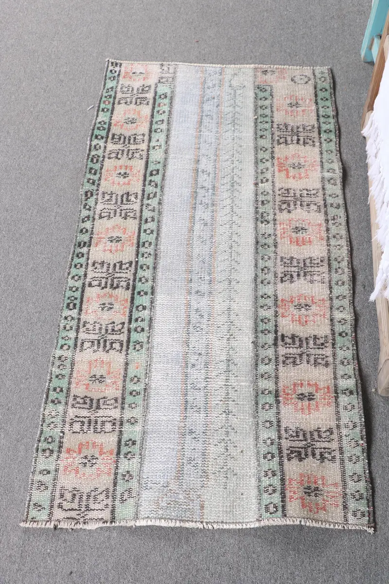 Teppich mit Punkten in Grün und Beige, 2,2 x 4,1 Fuß, schickes Dekor