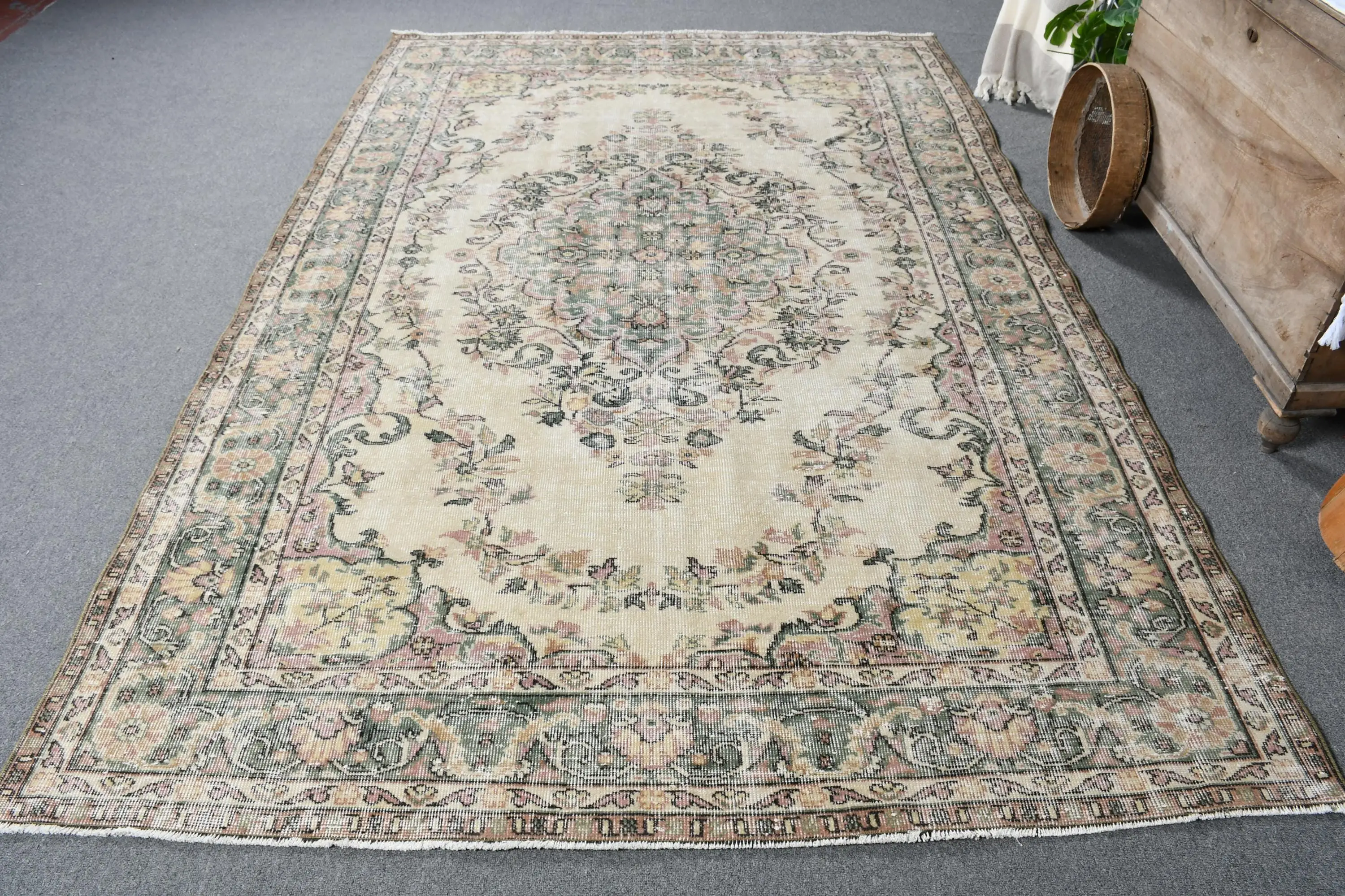 Zarif Yeşil ve Bej Kareli Halı, 6,2x9,4 ft - 1