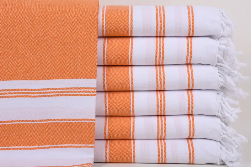 パーソナライズされたオレンジストライプトルコタオル: オーガニックコットンビーチバスタオル (40x71インチ) - 1