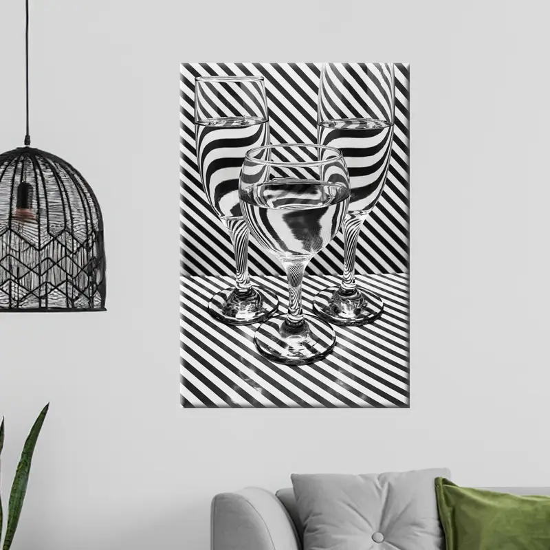 Zarif Kadeh Tasarımı Siyah Çizgili Baskılı Kanvas Tablo