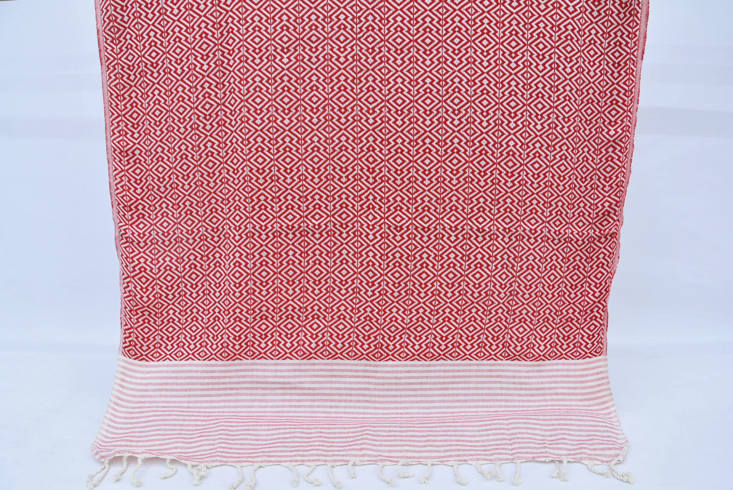 Wedding Gift Red Diamond Design Bath Towel, Organic Cotton, 40x78 inches - 1