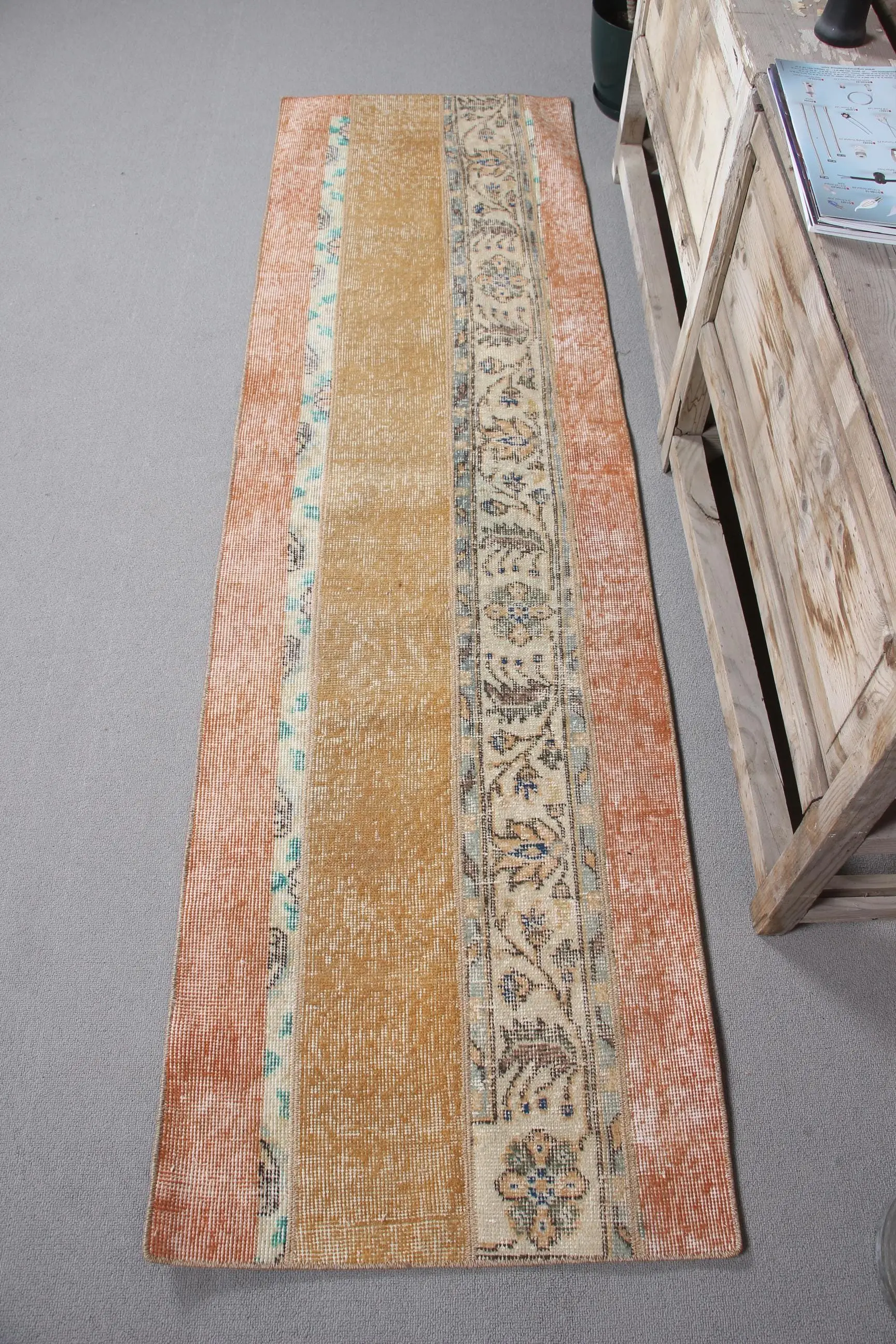 Vintage 2,1x7,3 ft Teppich, türkischer Läuferteppich, orange brauner Pflanzen & Bäume Wollteppich - 1