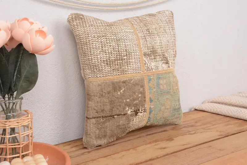 Braun & Beige besticktes Wurfkissen, handgemachtes geometrisches Kissen