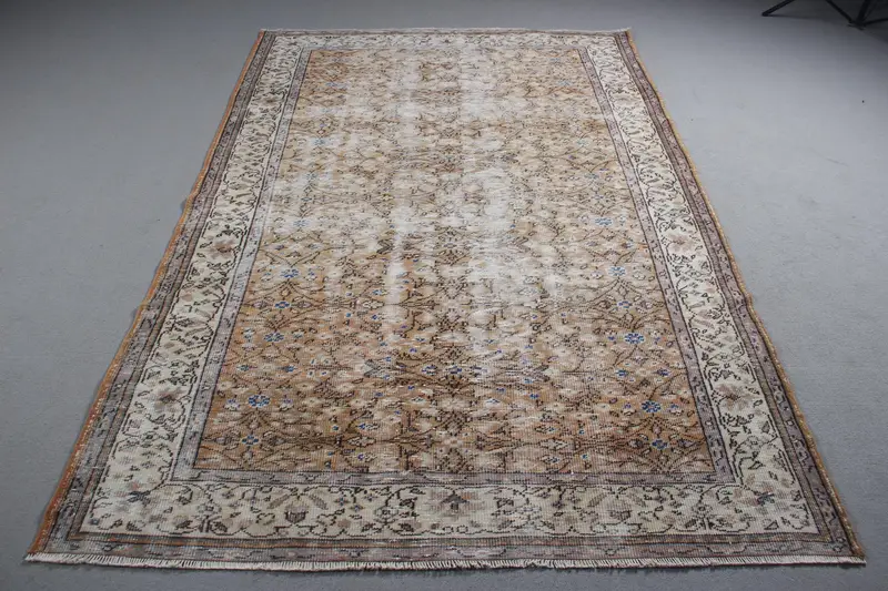 Türk Vintage Büyük Halı 5.7x8.7 ft, Kahverengi Mavi Çiçekli Yün Halı - 1