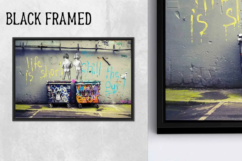 Banksy'nin Hayatı Kısa, İşeyen Çocuklar Baskılı Kanvas Tablo