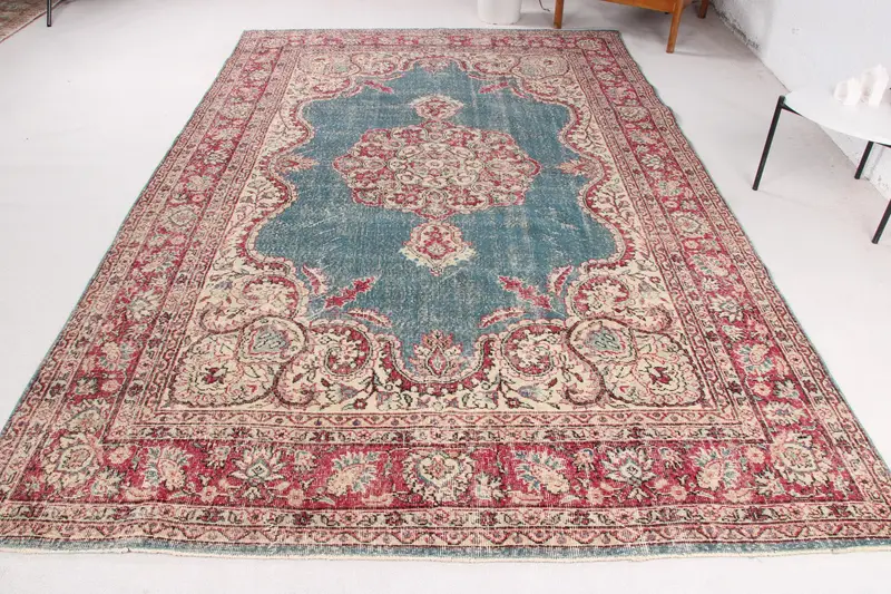 Handmade Blue & Red Rug, 0.6x10.3 ft Animal Print