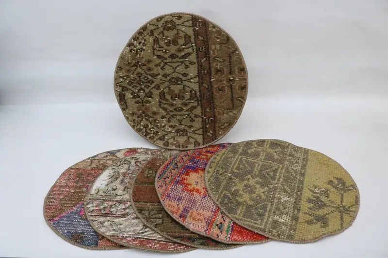 Böhmische Kreis-Tischsets, Dekor aus blauer und brauner Baumwolle