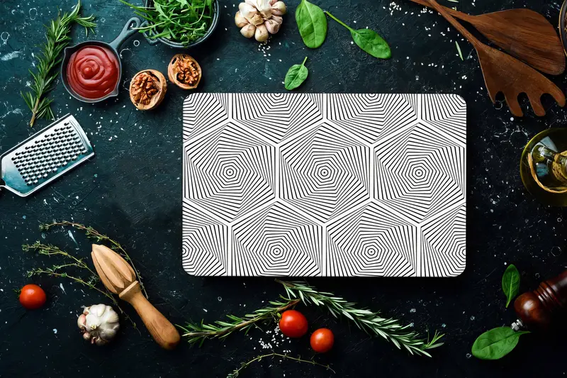 模様入りガラスまな板: モダンボヘミアンキッチンの必需品