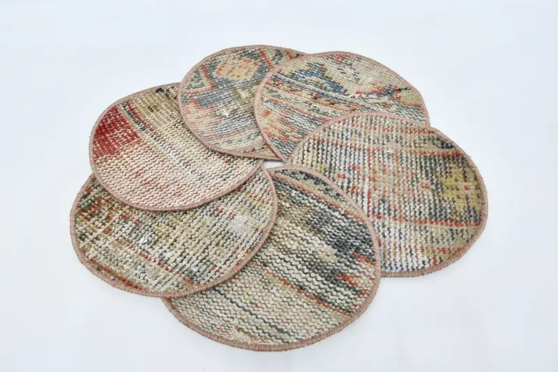 Manteles individuales circulares de algodón y lana bohemios, decoración bohemia en beige y rojo