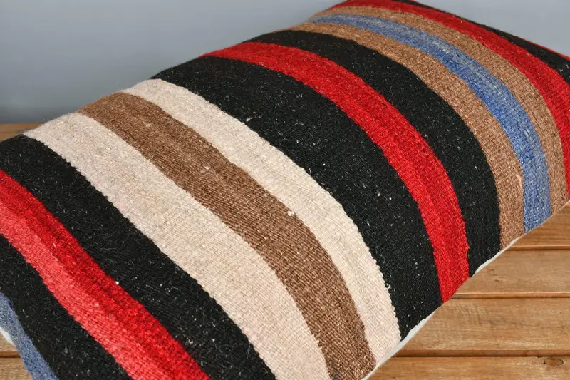 Pillow Cover, Knitted Pillow Cover, Vintage Kilim Throw Pillow, 16x24 Brown Cushion Cover, Turkish Kilim Pillow, Kilim Cushion Sham - 3