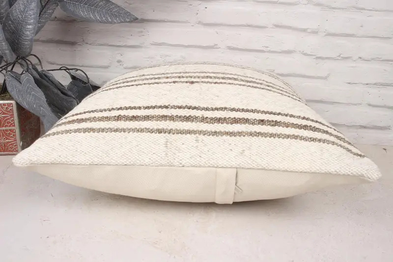 Muted Cushion, Vintage Cushion Case, Cushion, Boho Pillow Sham Cover, Vintage Pillow, Interior Designer Pillow, 18x18 White Pillow - 5