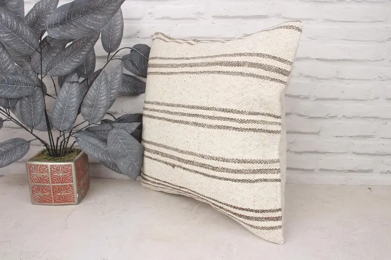 Muted Cushion, Vintage Cushion Case, Cushion, Boho Pillow Sham Cover, Vintage Pillow, Interior Designer Pillow, 18x18 White Pillow - 4