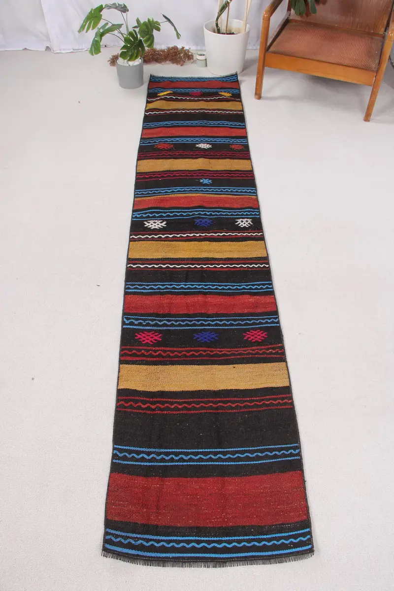 Black and Red Southwestern Rug, 1,8x8,6 ft Chic Decor