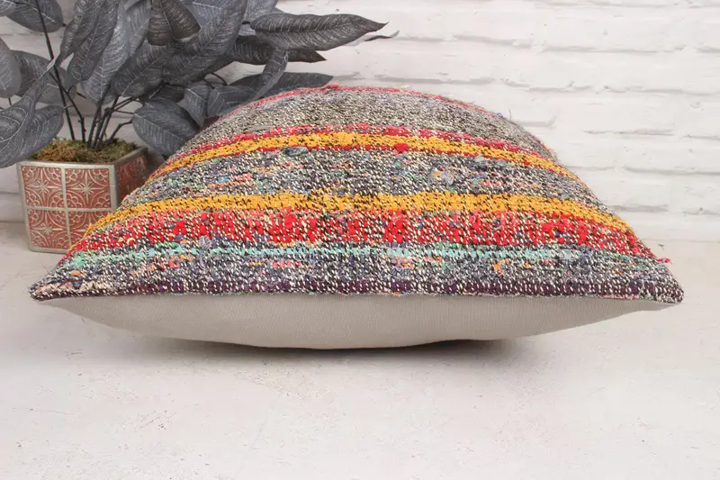 Kilim Pillow Cover, Bright Pillow, Kilim Pillow, Meditation Cushion Case, Vintage Kilim Throw Pillow, 18x18 Red Pillow, Cushion Cover - 5