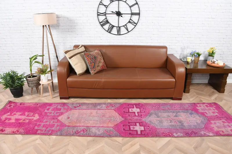 Vintage Turkish Herki Rug 2.6x10.9 ft (79x333 cm), Pink Abstract Wool Rug - 1