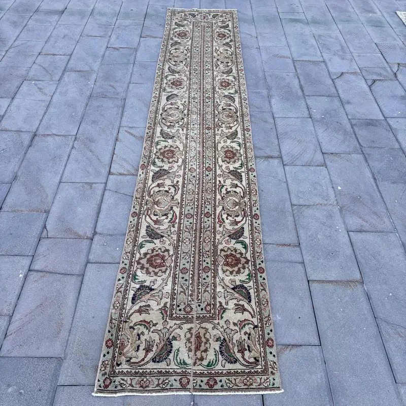 Elegant Beige & Brown Rug, 2,7x13,9 ft Polka Dot Design